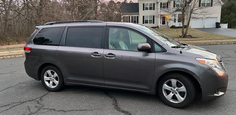 Toyota Sienna 2014