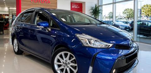 Toyota Prius + 2016