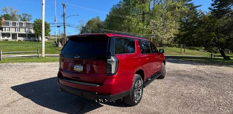 Chevrolet Suburban 2025