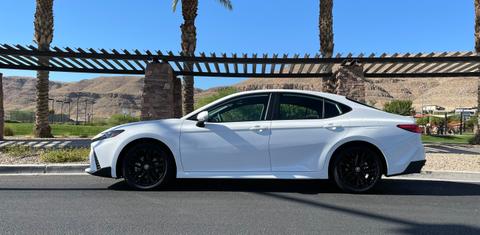 Toyota Camry Hybrid 2025