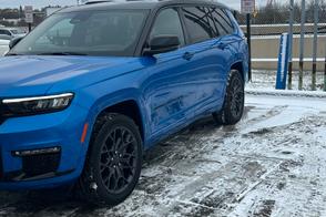 Jeep Grand Cherokee L car