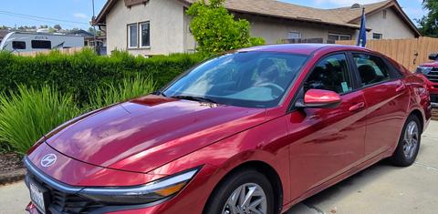 Hyundai Elantra 2024