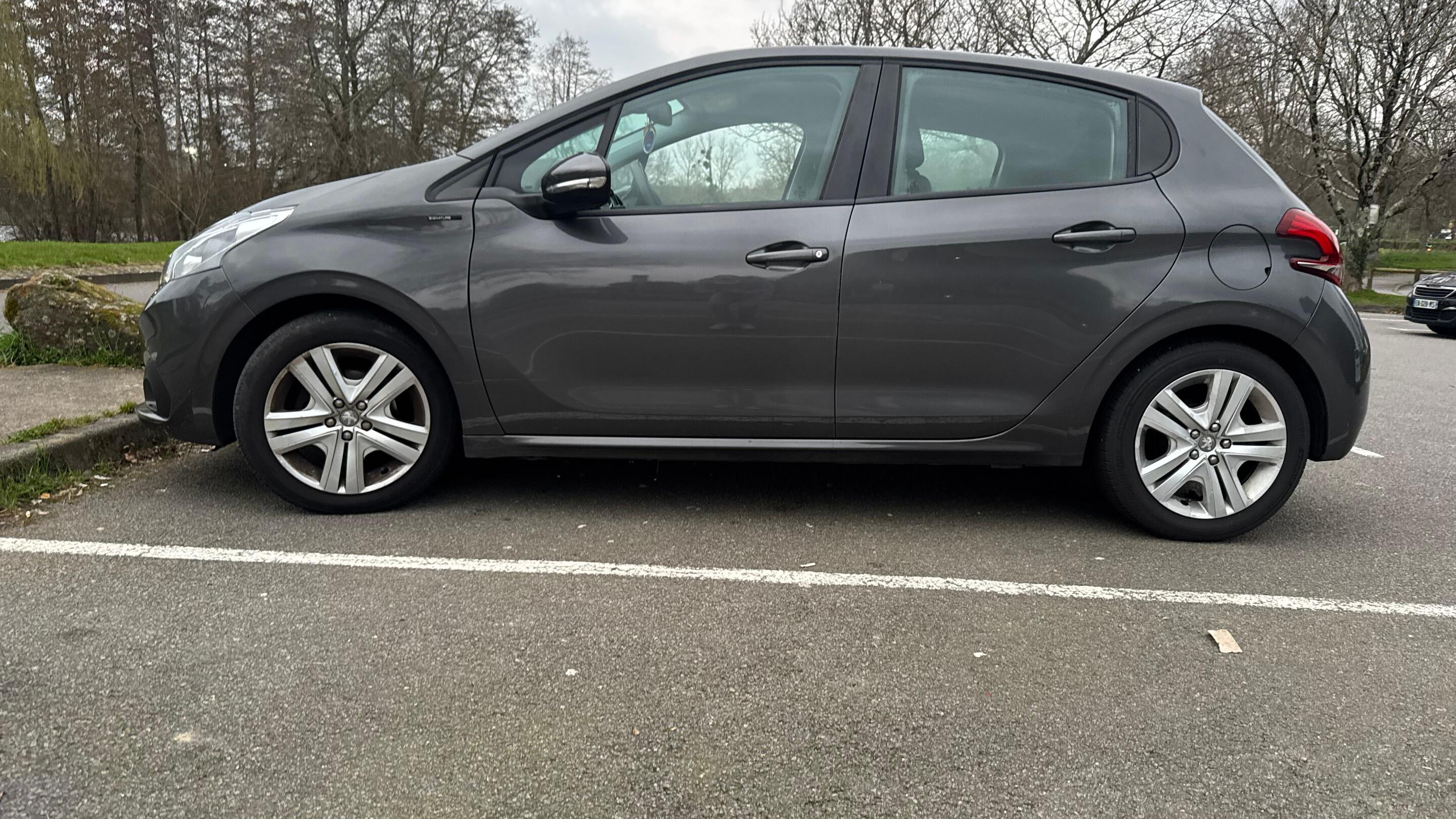 Peugeot 208 2018 à Quimper
