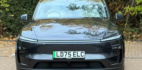 Tesla Model Y 2025
