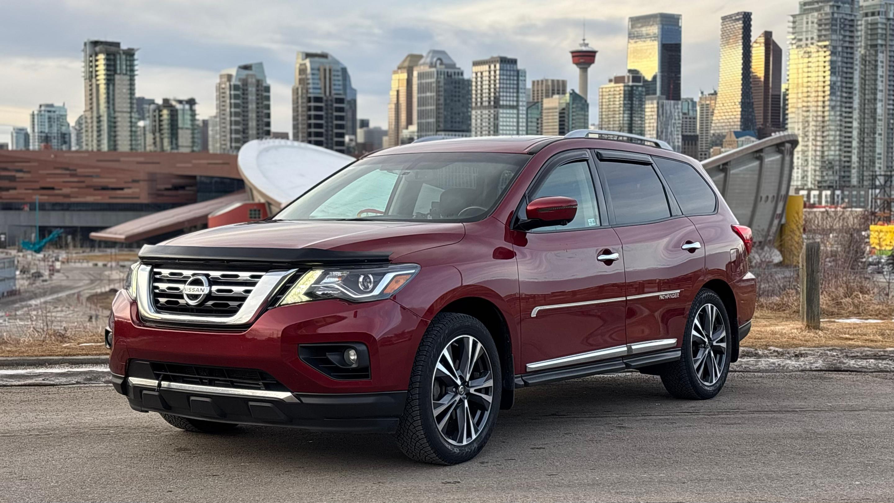 Nissan Pathfinder 2017 in Calgary, AB