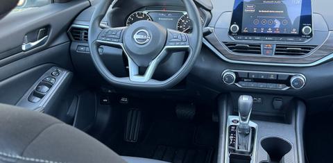 Nissan Altima 2025