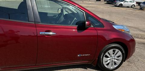 Nissan LEAF 2016