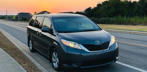 Toyota Sienna 2013
