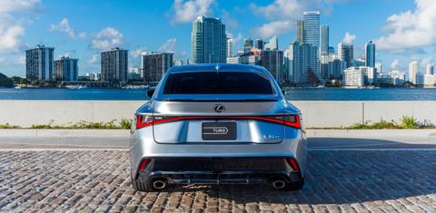 Lexus IS 2024