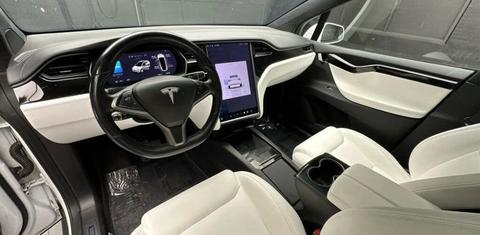 Tesla Model X 2020