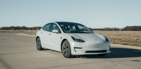 Tesla Model 3 2022