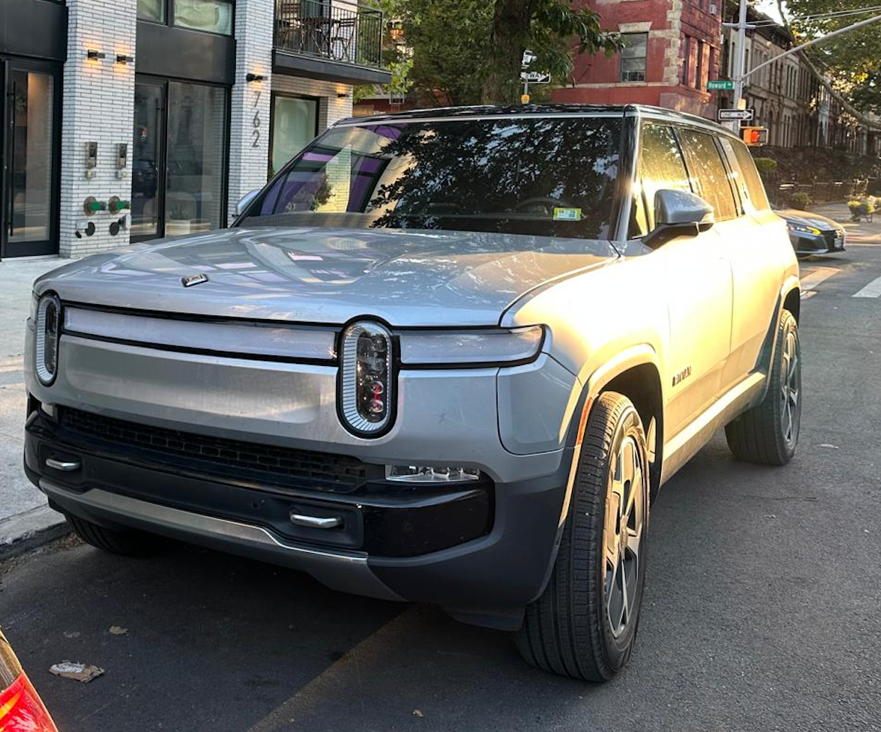 Rivian R1S 2023 in Brooklyn, NY