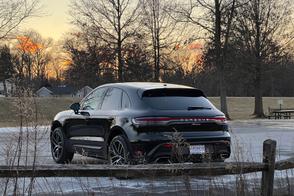 Porsche Macan car