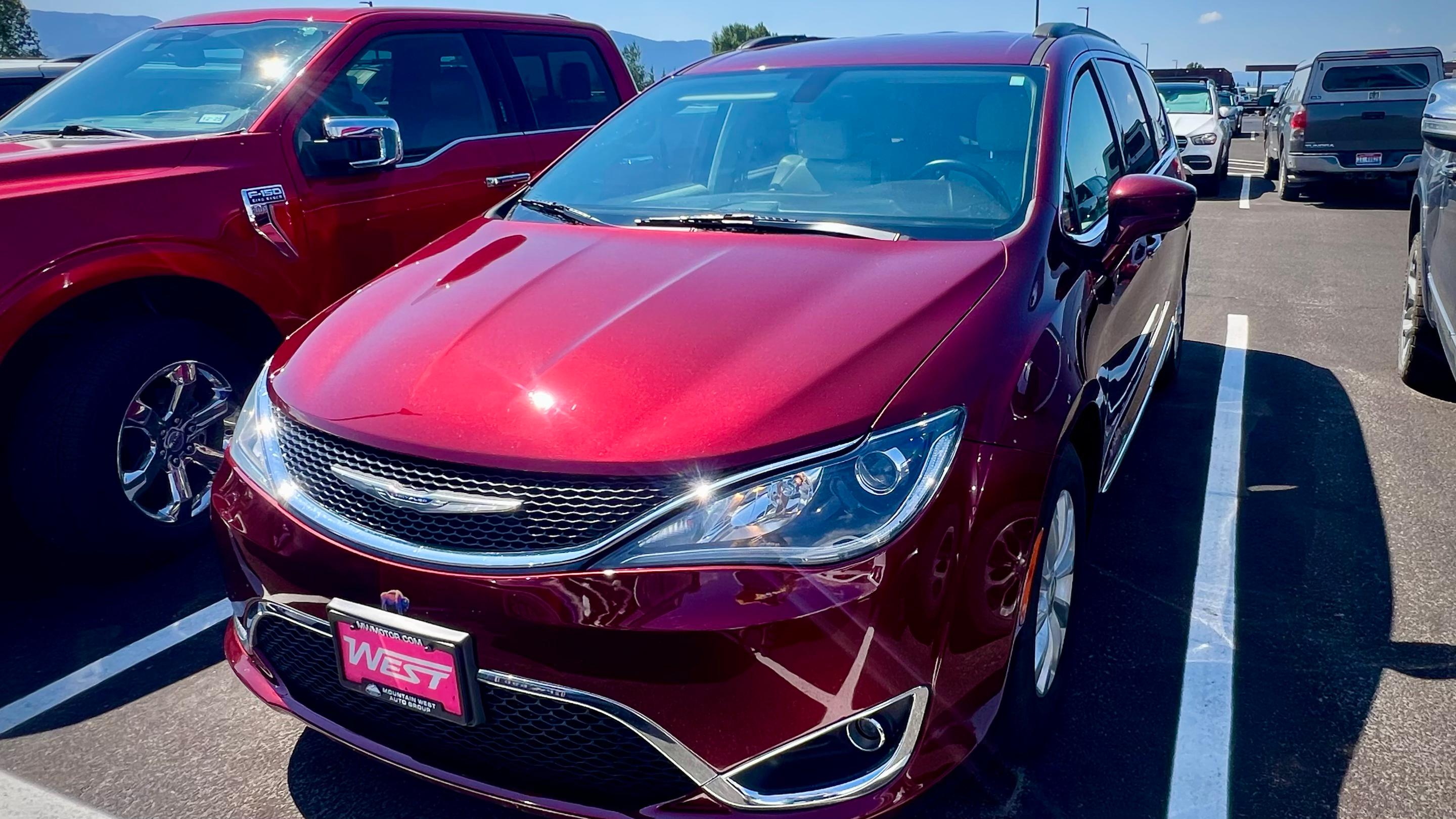 Chrysler Pacifica 2017 in Jackson, WY