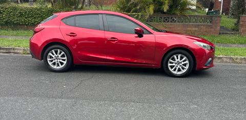Mazda MAZDA3 2015