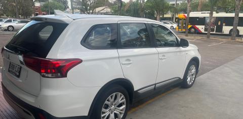 Mitsubishi OUTLANDER 2020