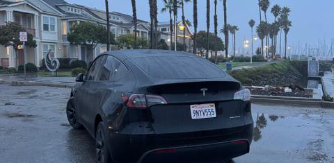 Tesla Model Y 2024