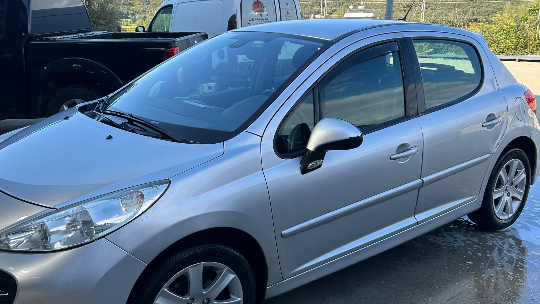 Peugeot 208 2019 à Propriano