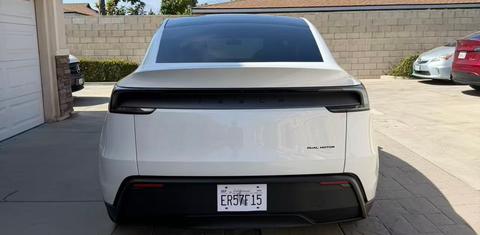 Tesla Model Y 2026