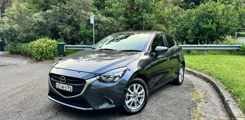 Mazda MAZDA2 2015