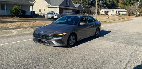 Hyundai Elantra 2024
