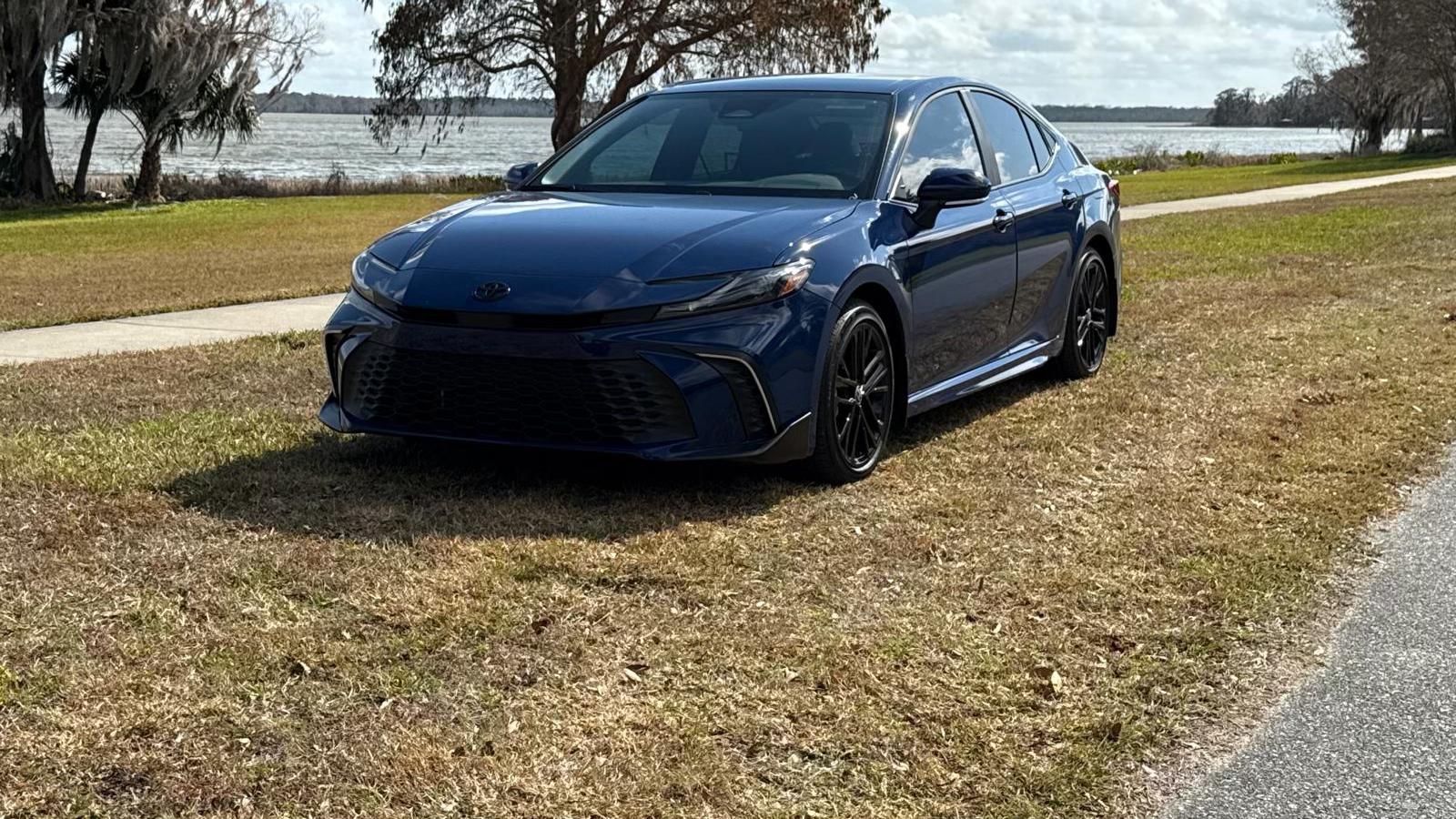 Toyota Camry Hybrid 2026 in Howey-in-the-Hills, FL
