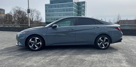 Hyundai Elantra 2022