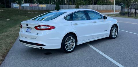 Ford Fusion Hybrid 2014