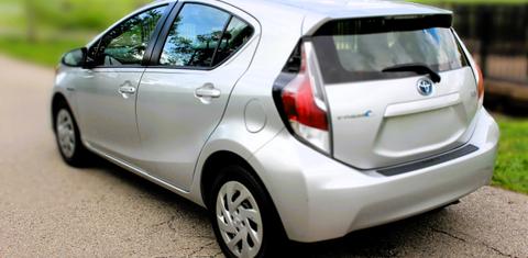Toyota Prius c 2016