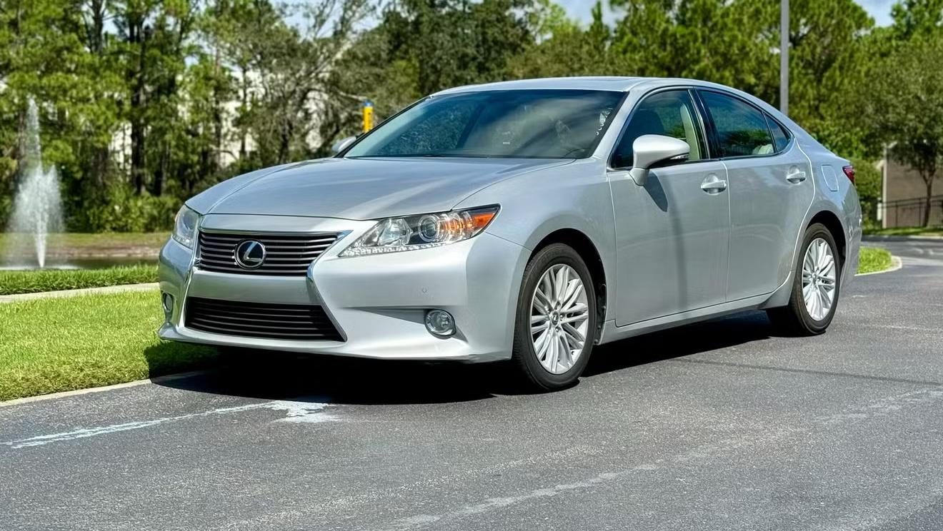 Lexus ES 2013 in South Portland, ME