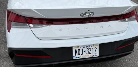 Hyundai Elantra 2024