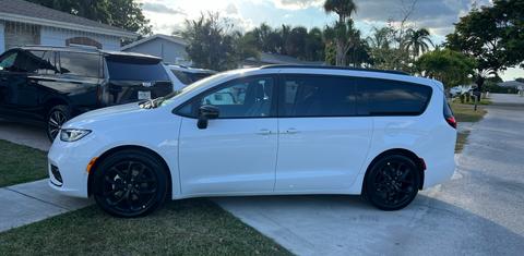 Chrysler Pacifica 2026