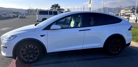 Tesla Model X 2021