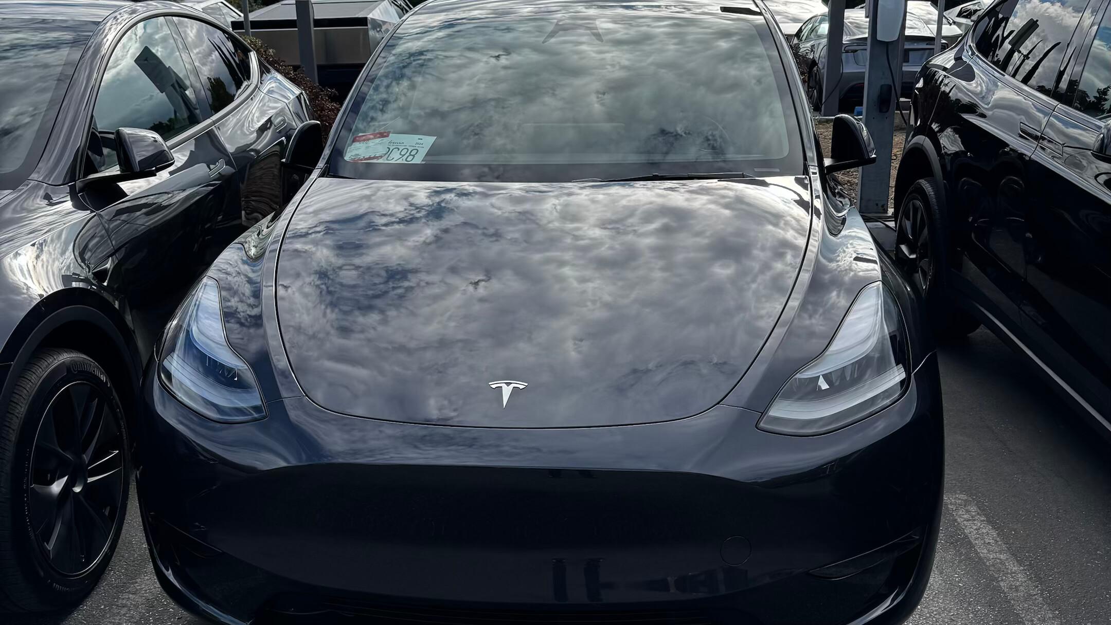 Tesla Model Y 2024 in Cupertino, CA