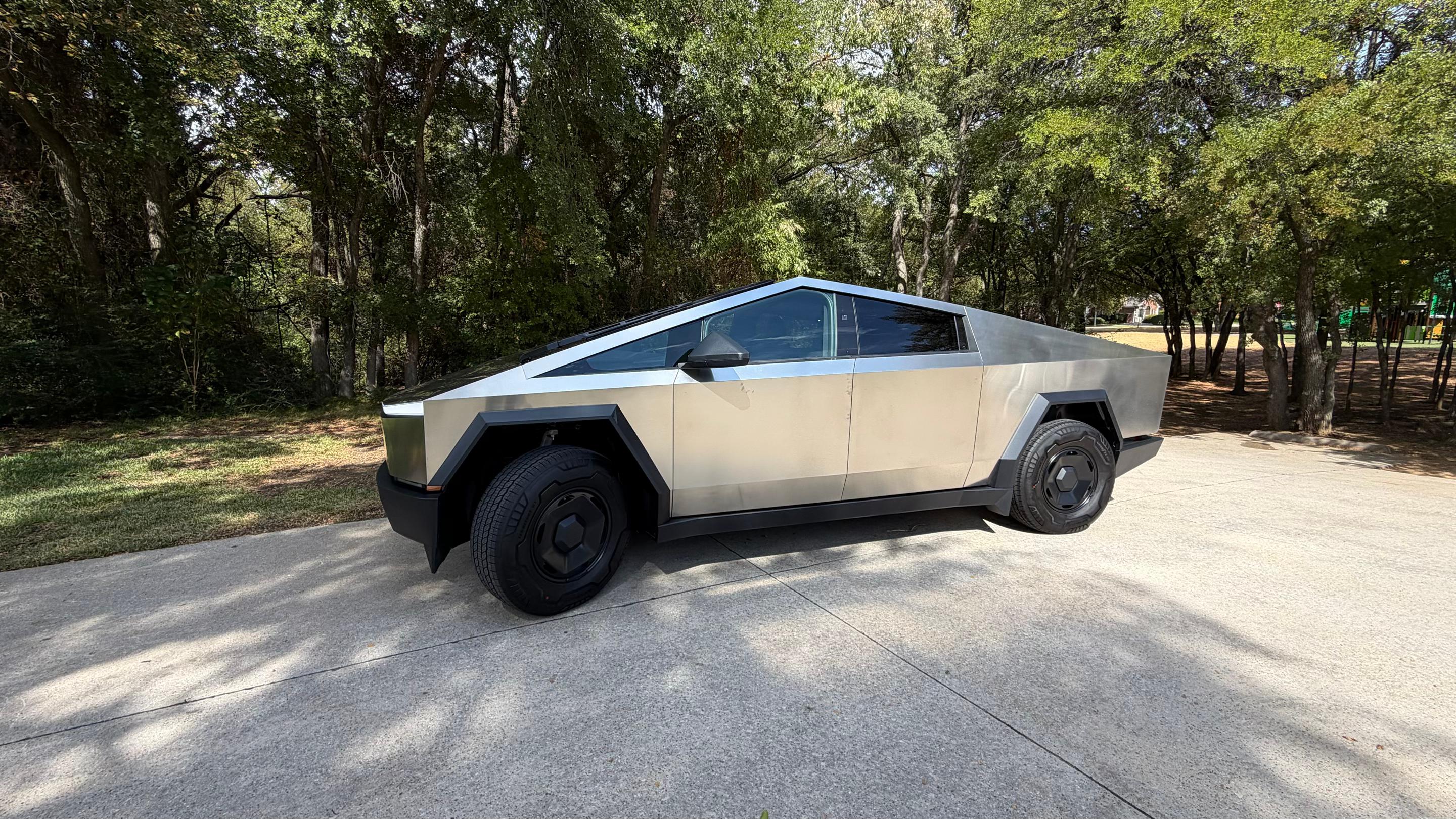 Tesla Cybertruck 2026 in Flower Mound, TX