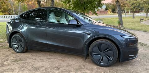 Tesla Model Y 2026