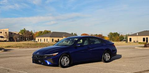 Hyundai Elantra 2025