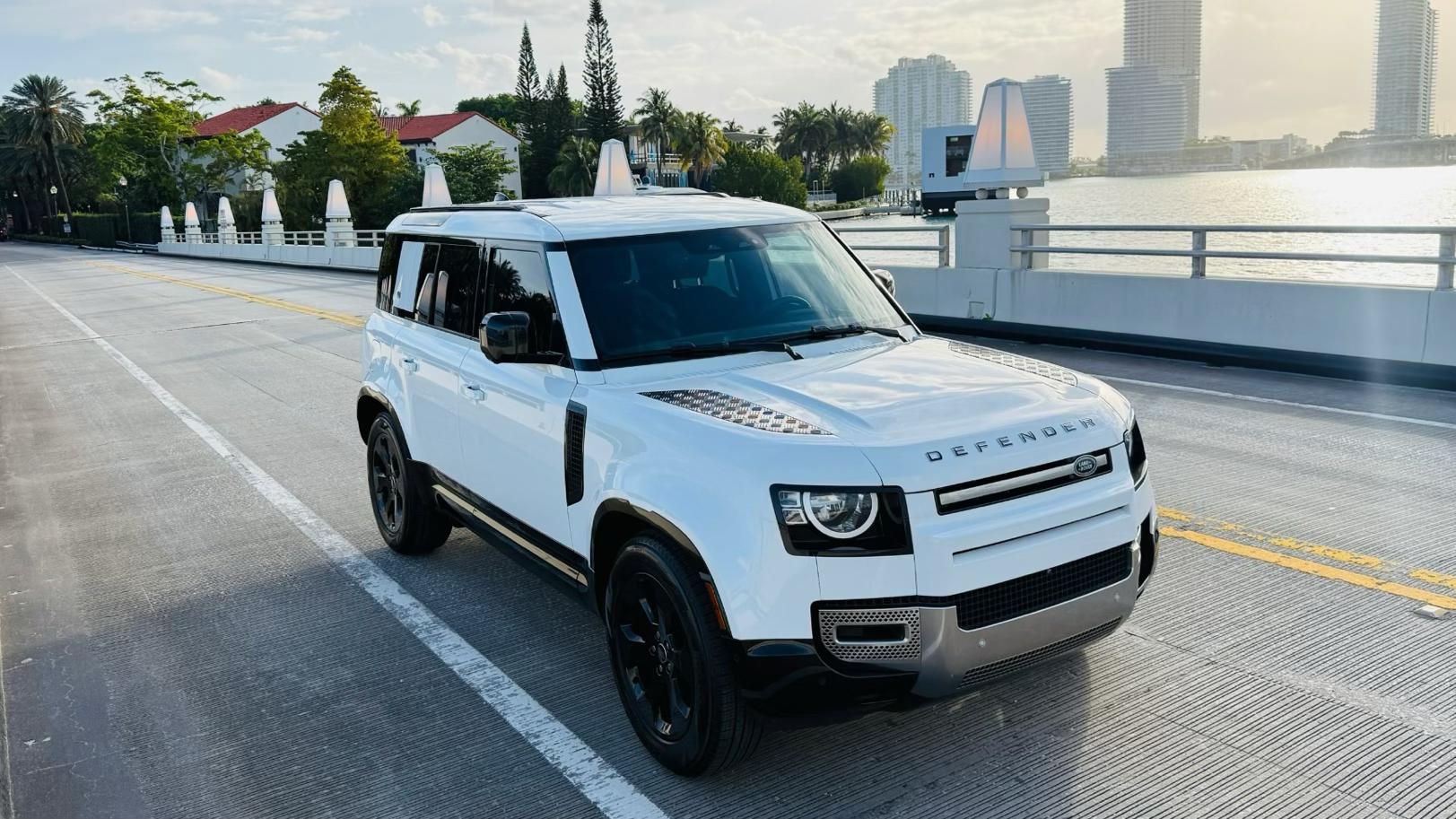 Land Rover Defender 2023 in Miami, FL