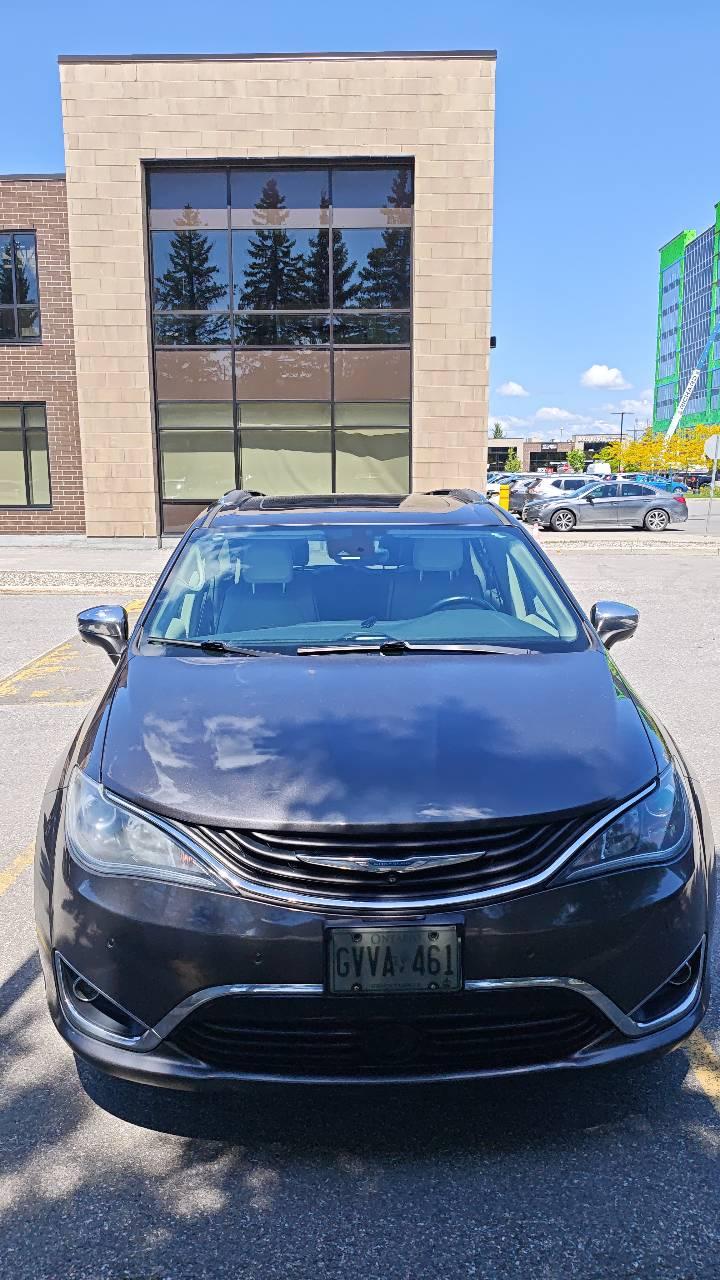 Chrysler Pacifica 2017 à Ottawa, ON