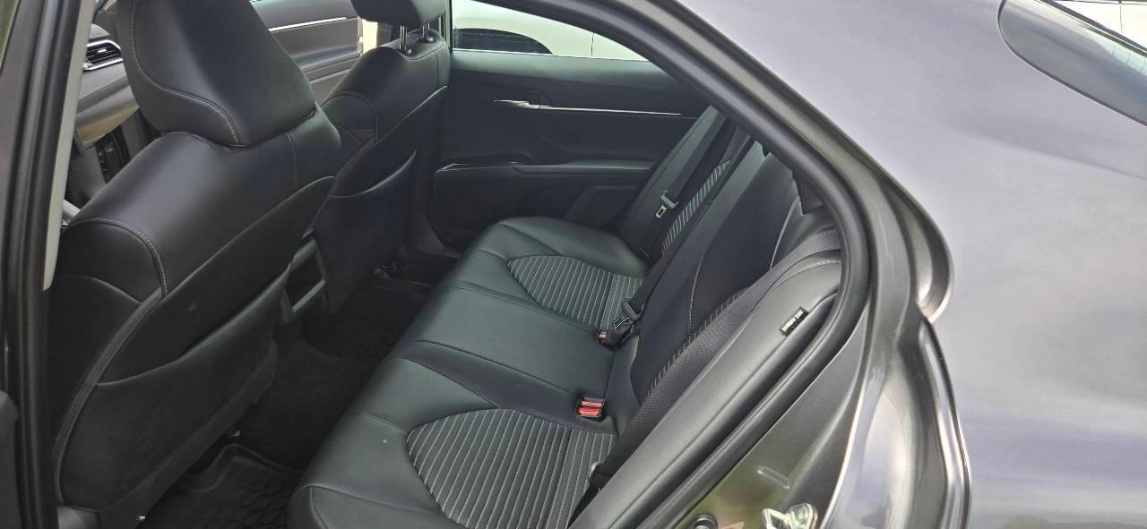 Toyota Camry Hybrid 2018 in 