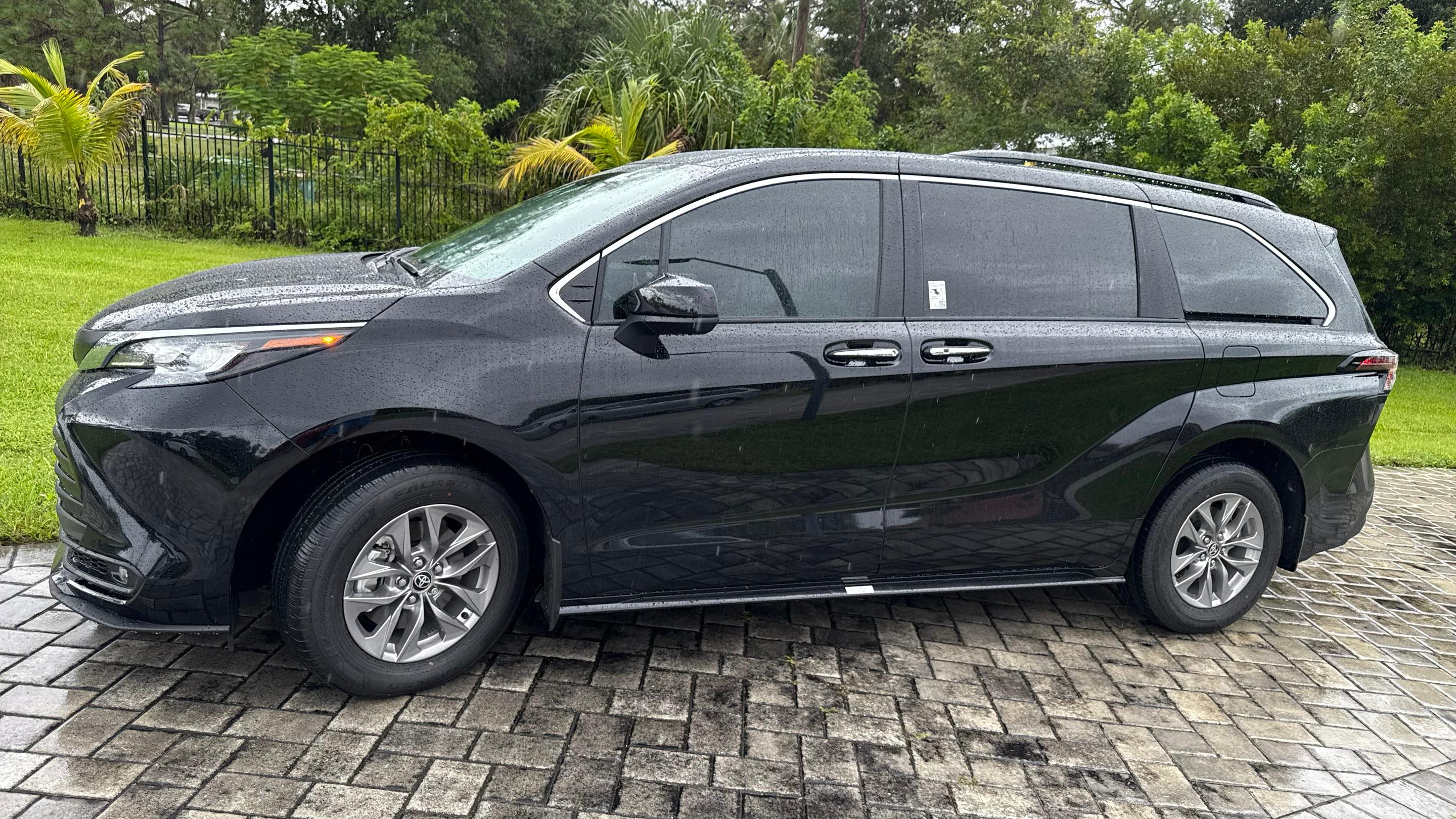 Toyota Sienna 2025 in Naples, FL