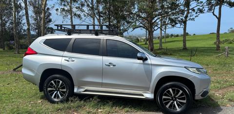 Mitsubishi PAJERO SPORT 2015