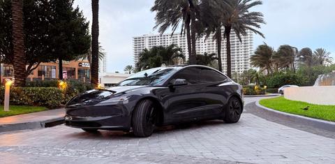 Tesla Model 3 2024
