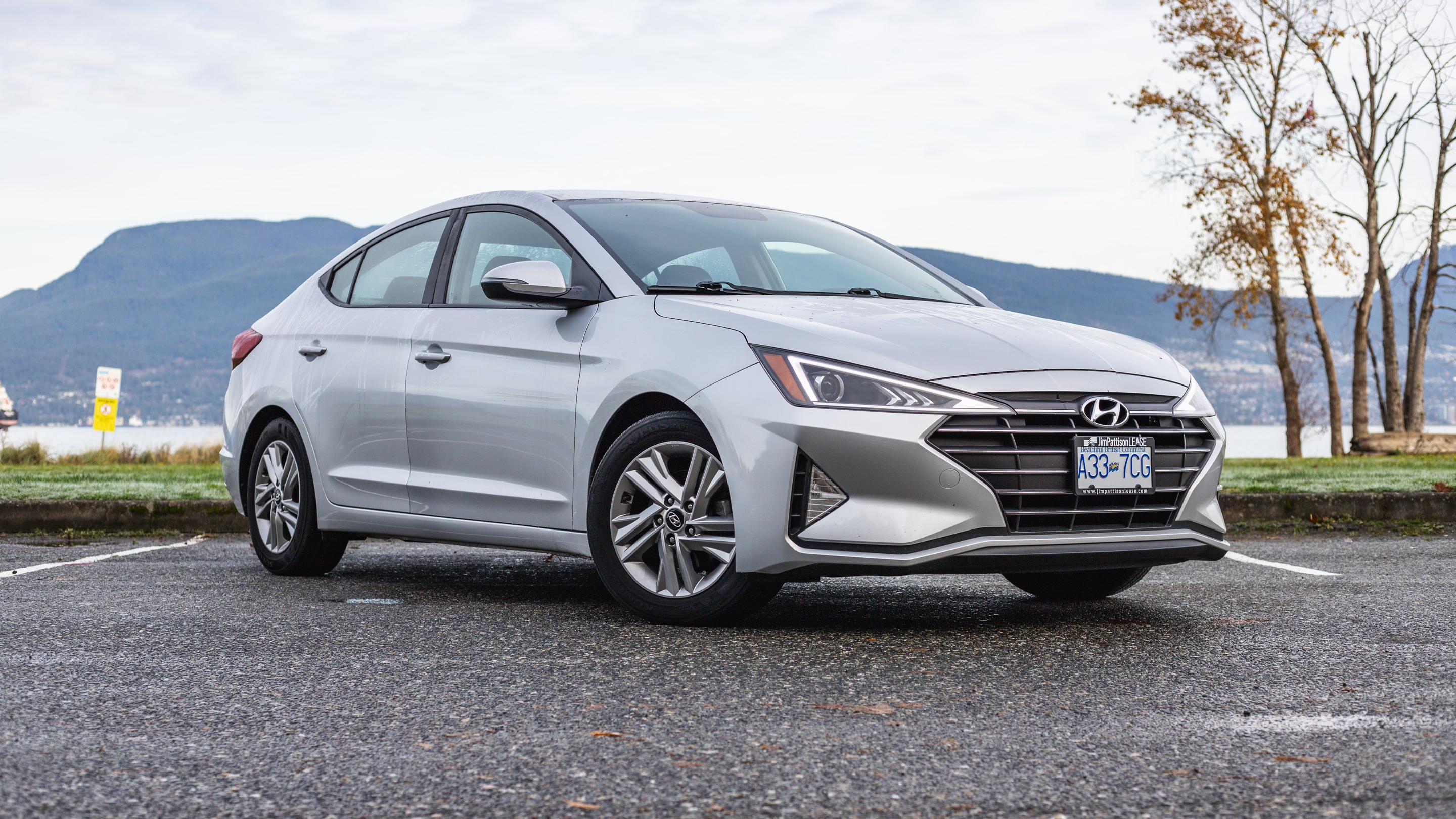 Hyundai Elantra 2019 à 