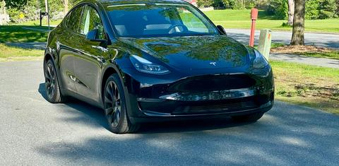Tesla Model Y 2024