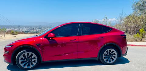 Tesla Model Y 2026