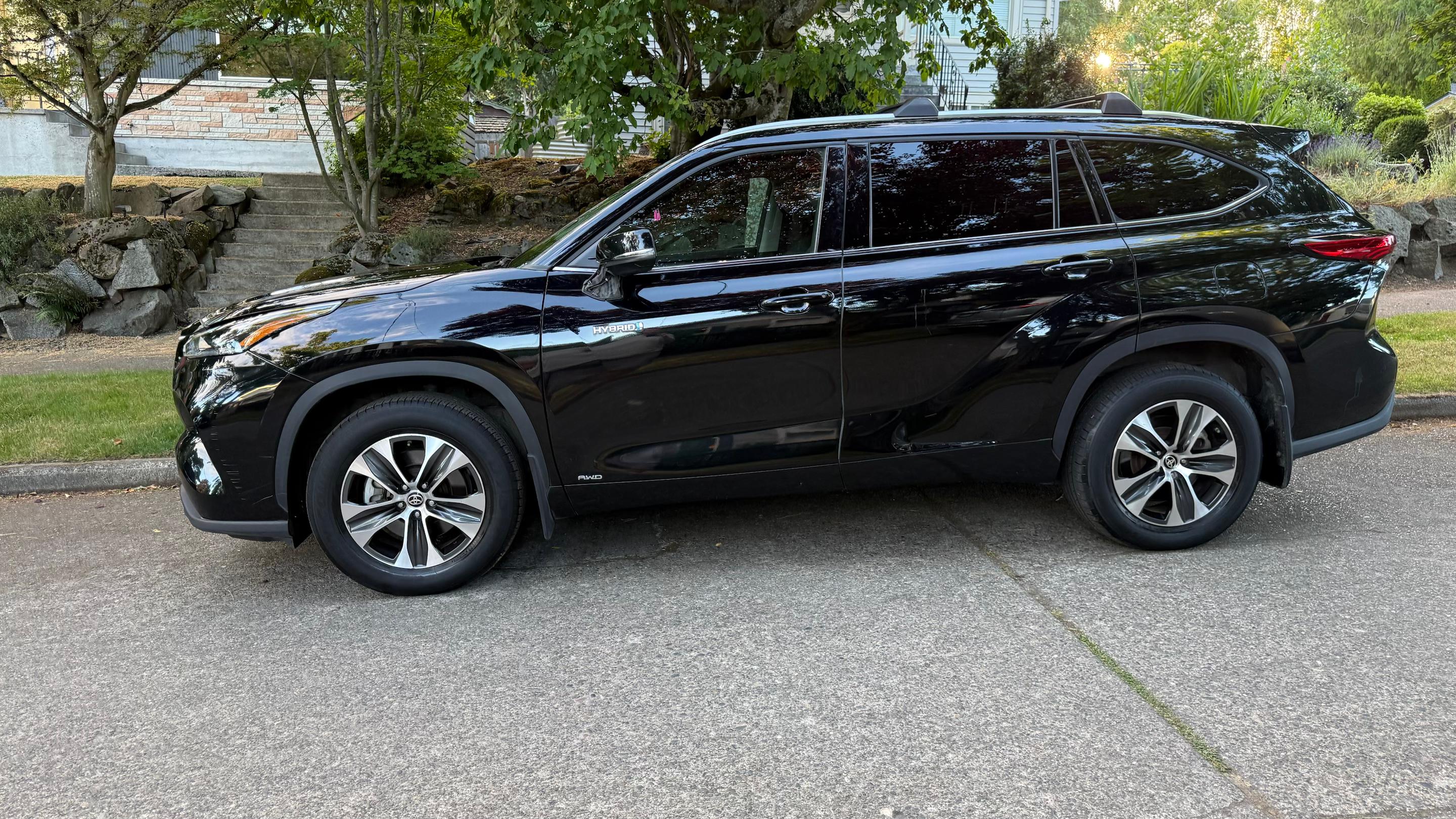 Toyota Highlander Hybrid 2021 in Seattle, WA