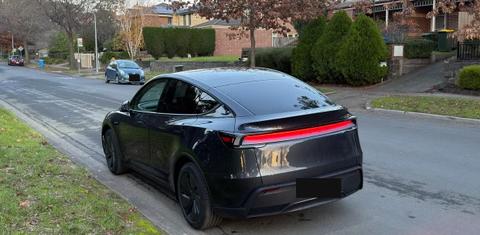 Tesla MODEL Y 2026