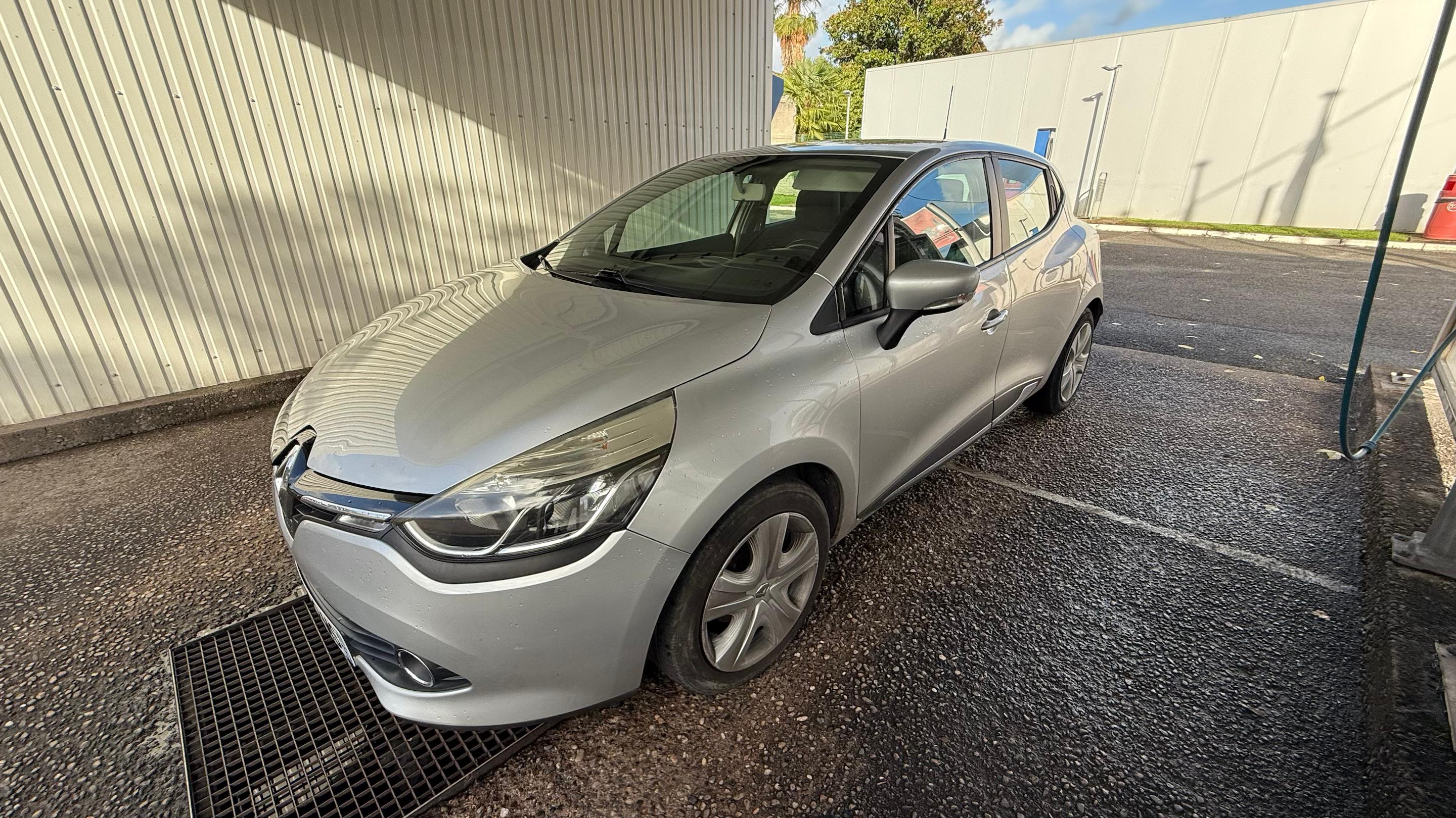 Renault CLIO IV 2014 à Brive-la-gaillarde