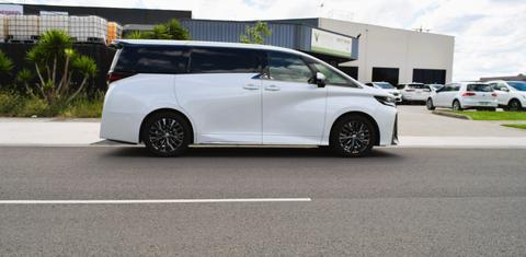 Toyota Vellfire 2024